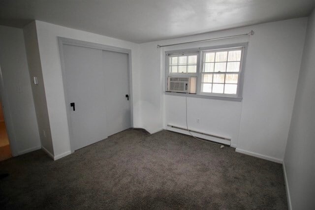 Building Photo - 8 Maylane Dr