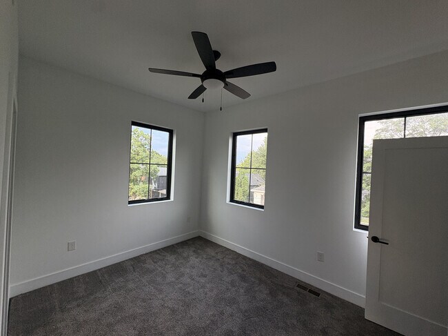 Building Photo - 351 Loeffler Ave