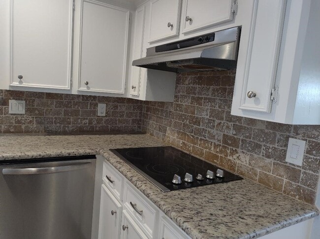 Building Photo - 16306 Congo Ln