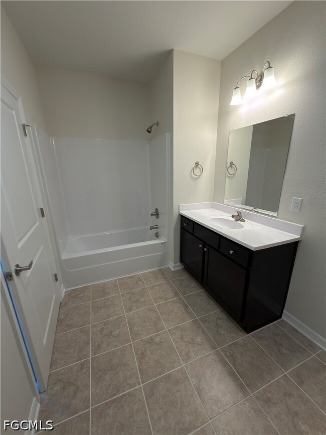 Building Photo - 2381 Oleander St