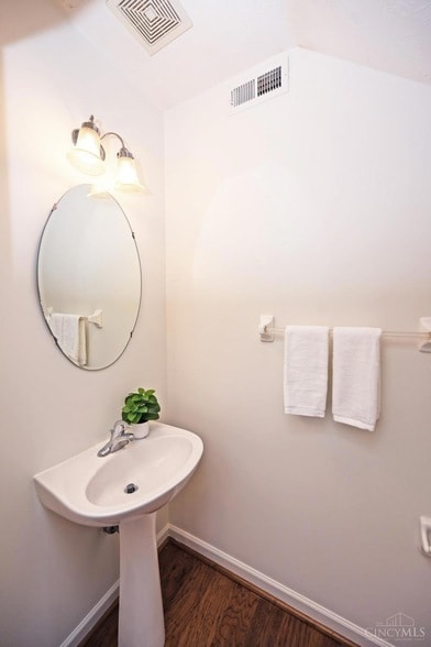 Building Photo - 7135 Thorndale Ln