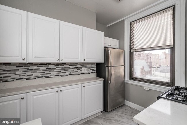 Building Photo - 2031 Locust St