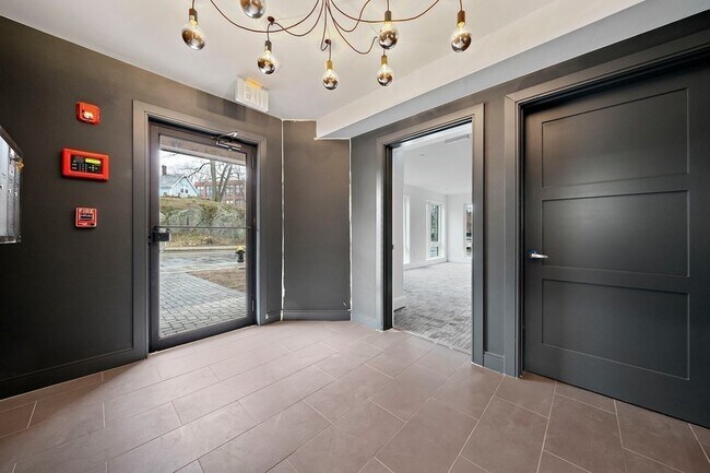 Building Photo - 1169 Adams St