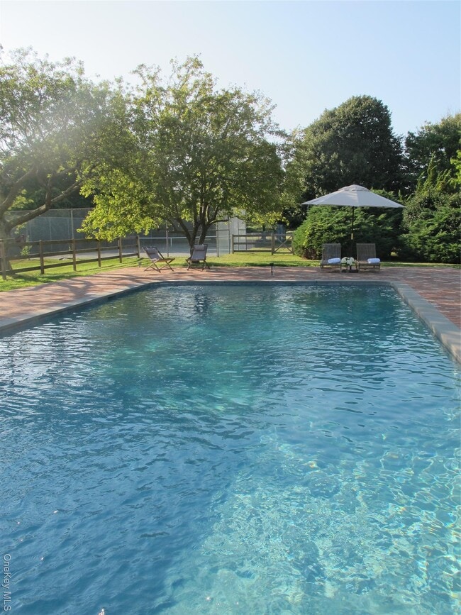 Building Photo - 40 Tuthill Point Rd