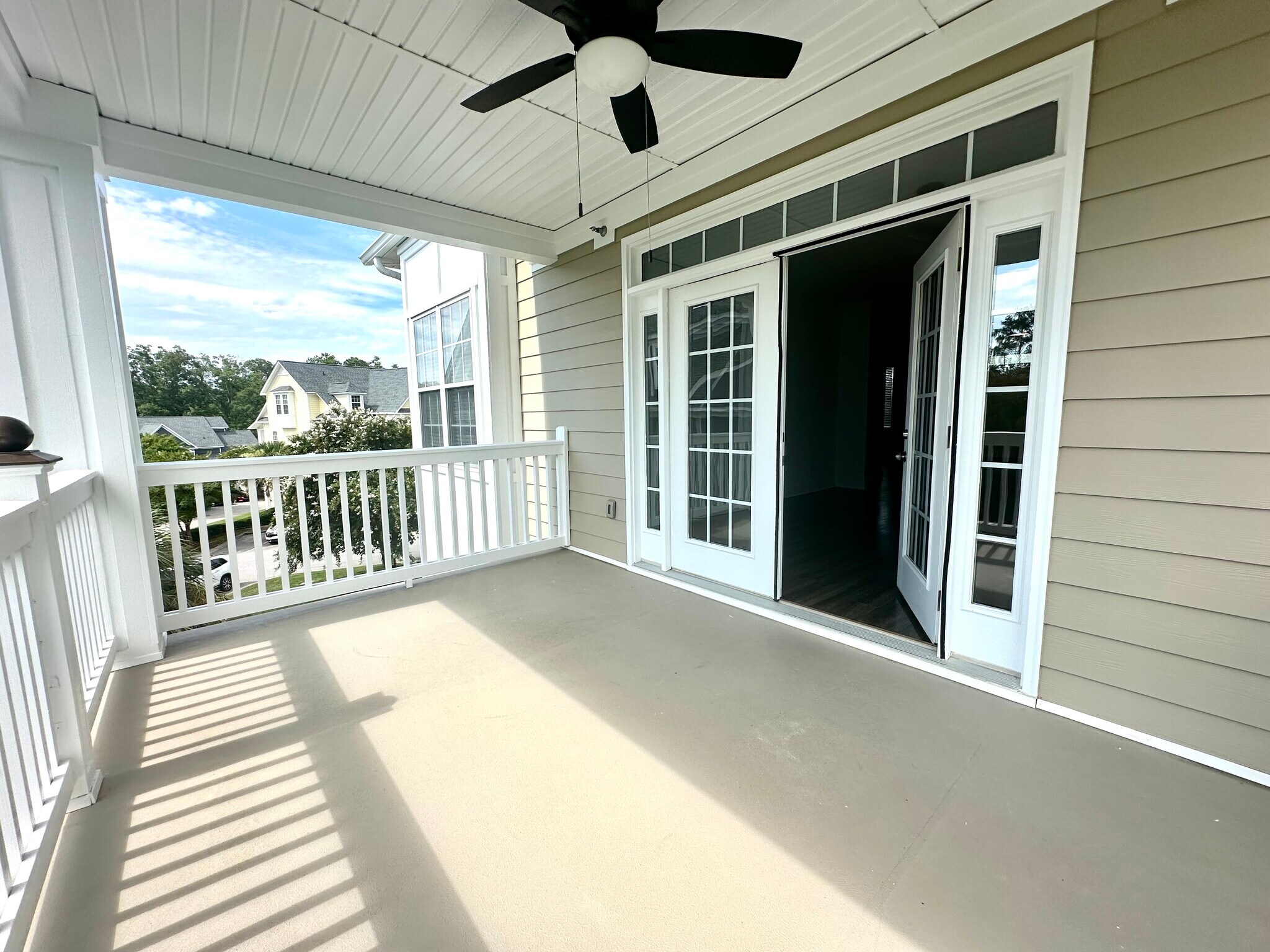 Building Photo - 149 Breezes Dr
