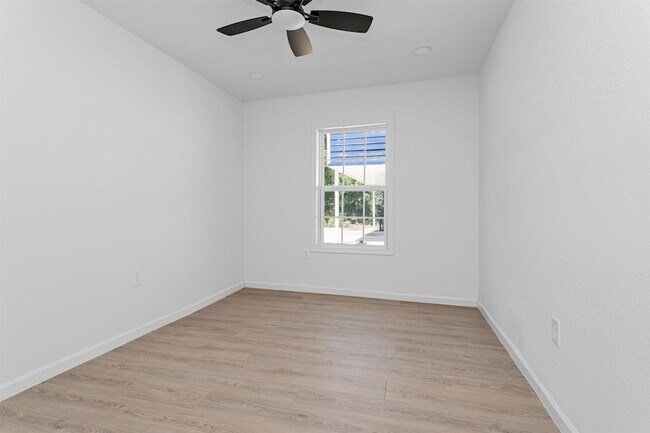 Building Photo - 16016 Green Manor Dr
