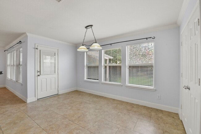 Building Photo - 15811 Vinemoss Ln