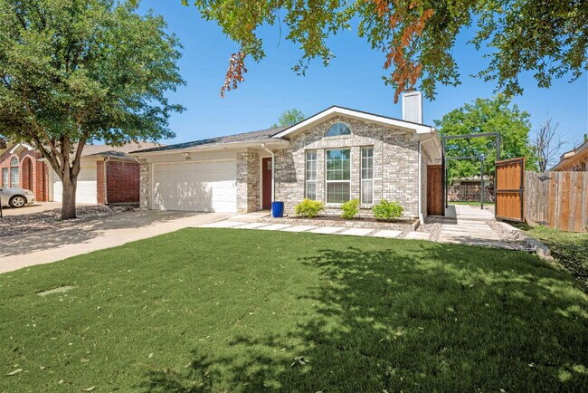 Building Photo - Renovated 3BR | Open Concept | Large Outdoor Space | Keller ISD