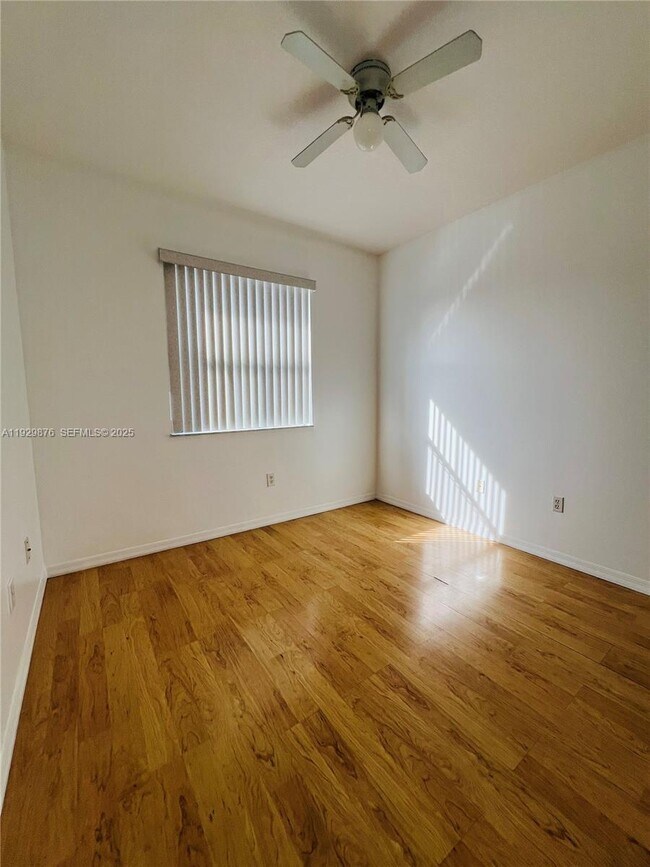 Building Photo - 6202 NW 116 Pl