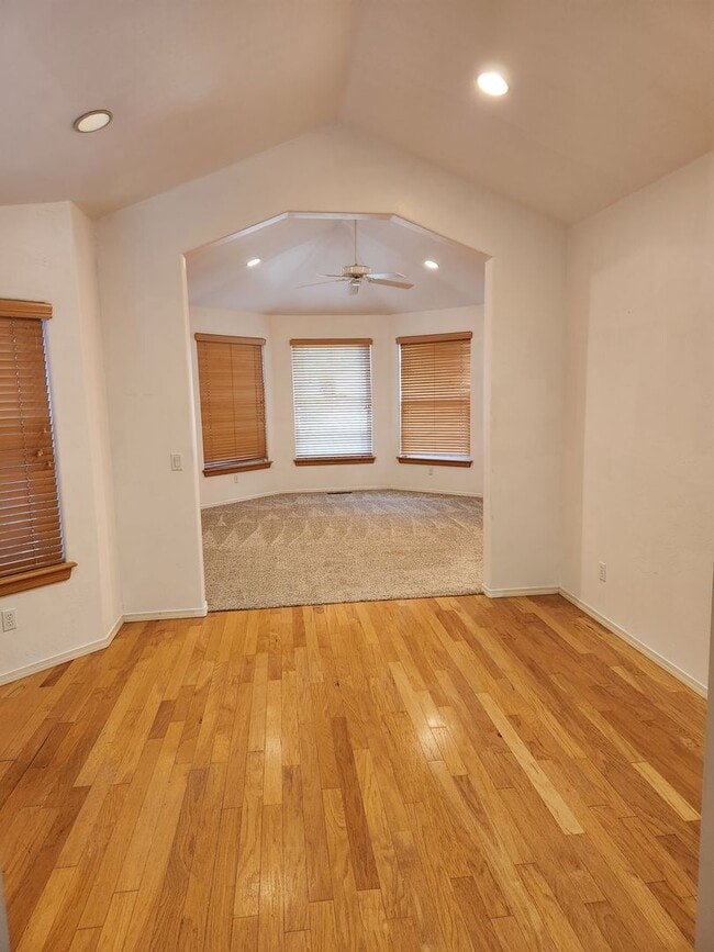 Building Photo - Spacious Country Club Home | 2,900+ Sq Ft | A/C | 3-Car Garage