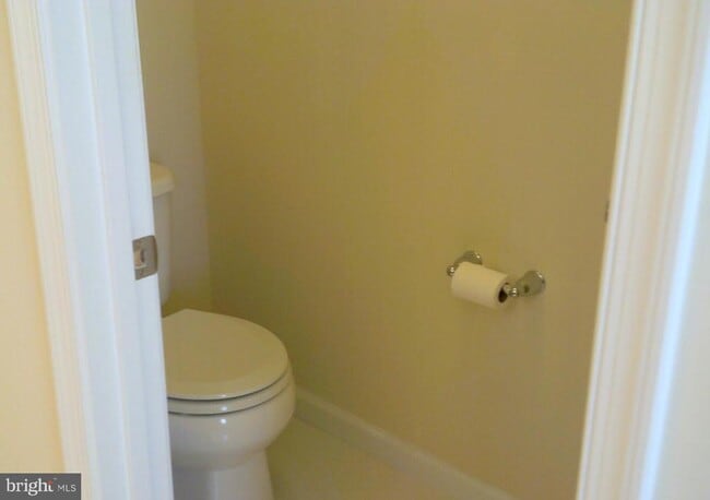 Building Photo - 8708 Sagebrush Ln