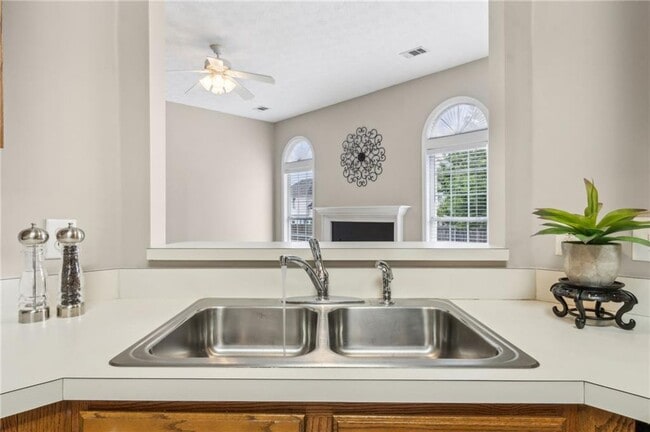 Building Photo - 3325 Berwick Field Dr