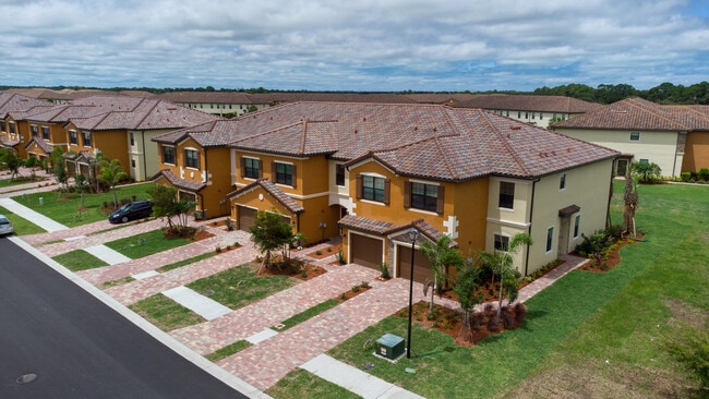 Building Photo - 20457 Lagente Cir