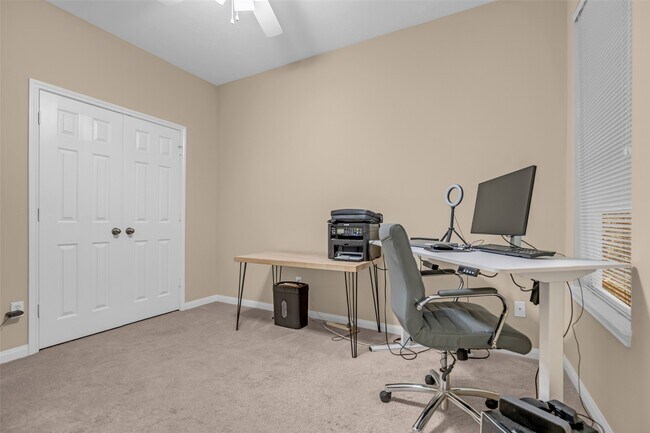 Building Photo - 2919 Whitman Dr