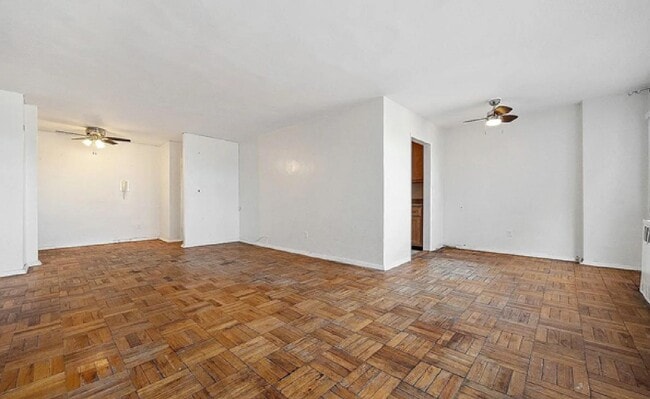 Building Photo - 3131 Grand Concourse