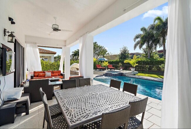 Building Photo - 6484 Vireo Ct