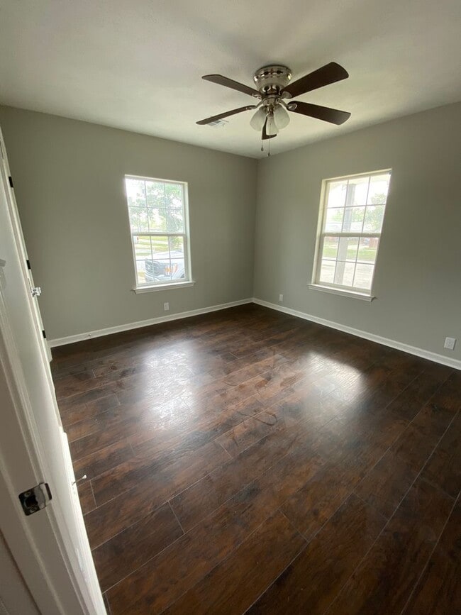 Building Photo - 2915 Enterprise Blvd