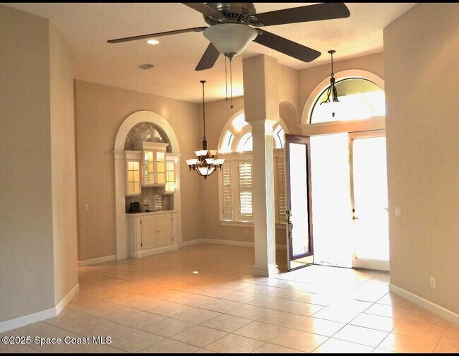 Building Photo - 416 Southampton Dr