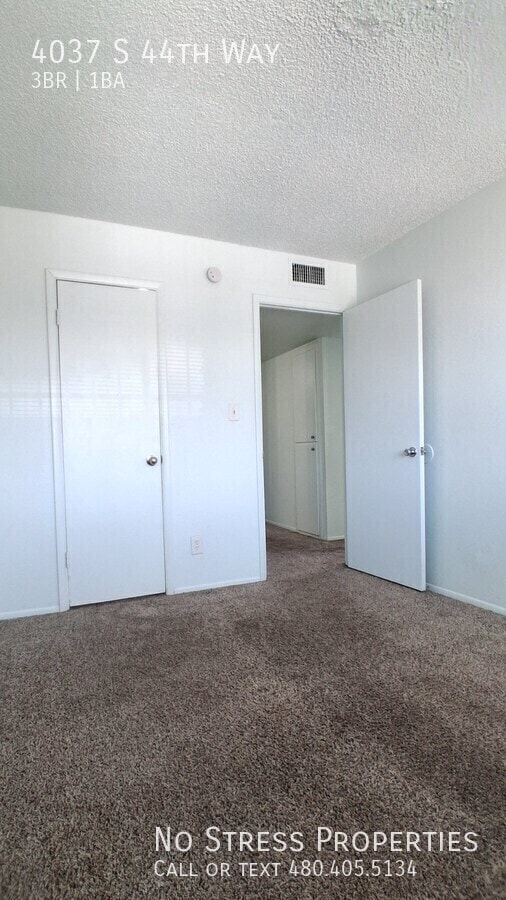 Building Photo - 4037 S 44th Way