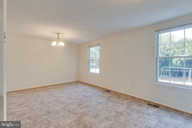 Building Photo - 6518 Alexis Ln