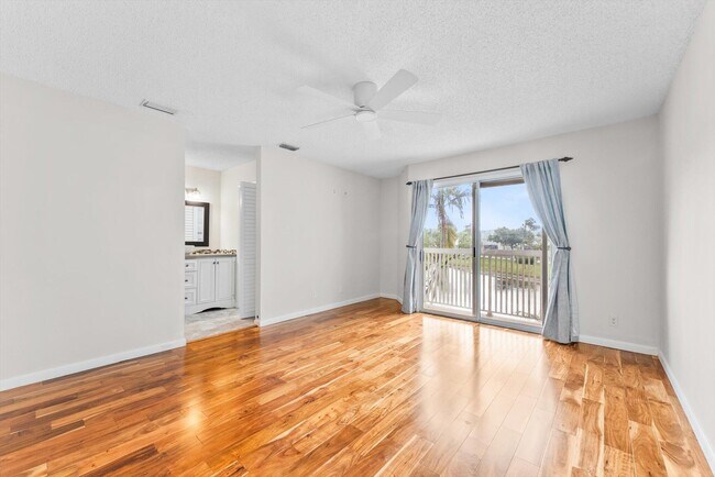 Building Photo - 6214 Riverwalk Ln
