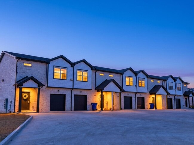 Building Photo - 1174 Meadowhill Ln