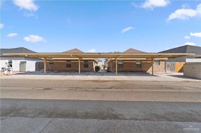 Building Photo - 13 Lotto Ln