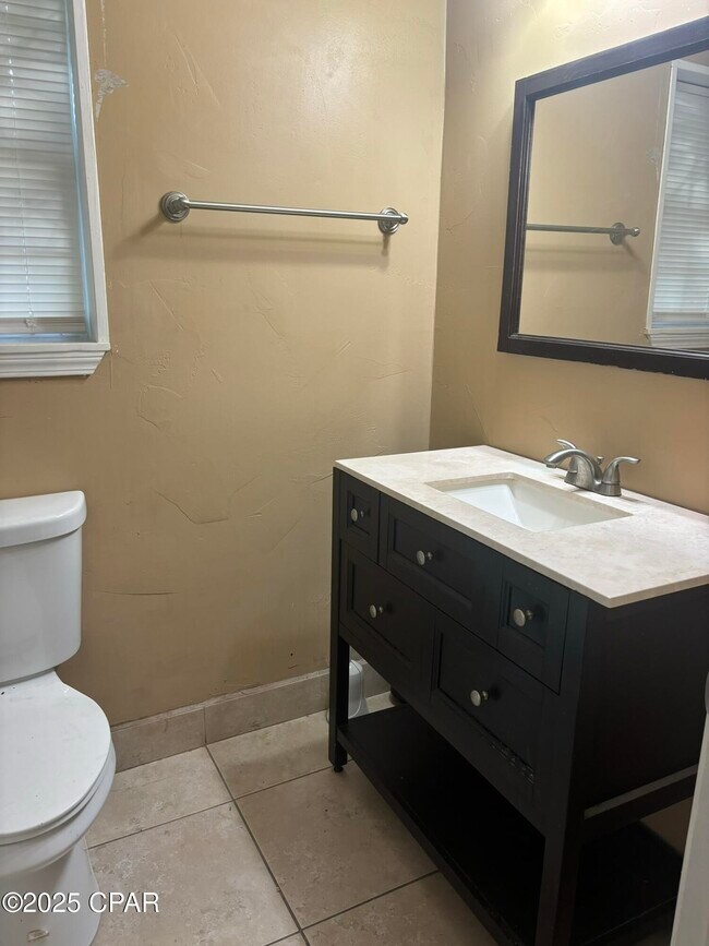 Building Photo - 721 Flight Ave