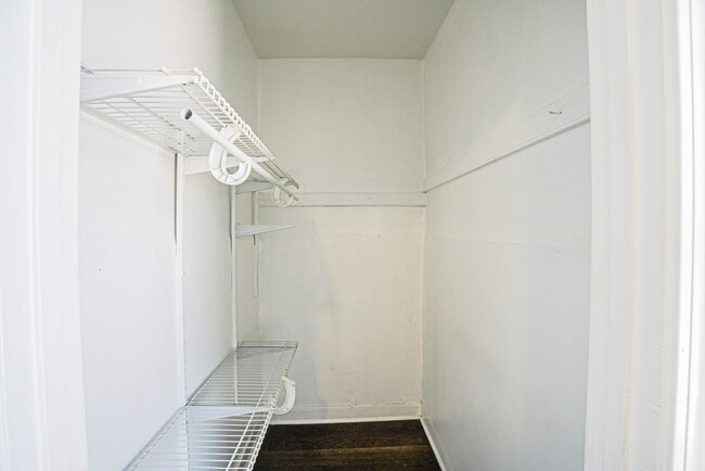 Building Photo - 7 Rosebery Rd