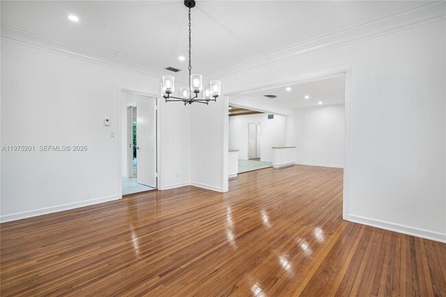 Building Photo - 1235 Algardi Ave