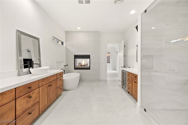 Building Photo - 540 Regents Gate Dr