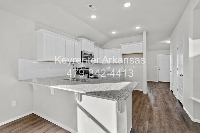 Building Photo - Brand new 3 bedroom, 2 bathroom home in Fayetteville, Arkansas