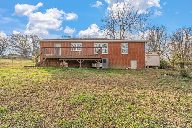 Building Photo - 3658 Tarbett Rd