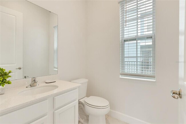 Building Photo - 1468 Fairview Cir