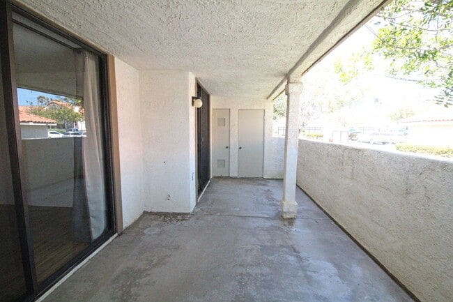 Building Photo - The Colony, Mandalay Beach | Patios Galore...