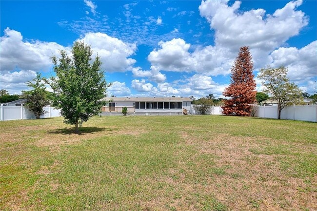 Building Photo - 486 Lindsey Dr