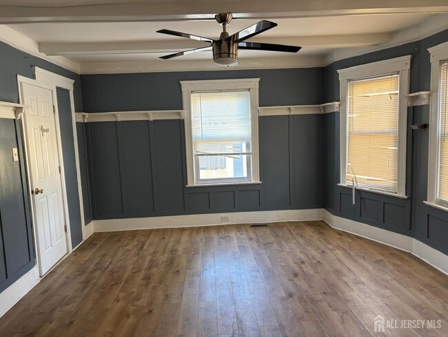 Building Photo - 220 S Washington Ave