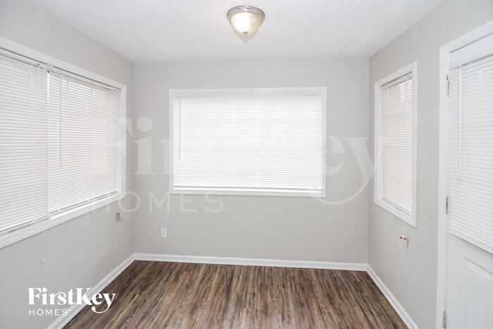 Building Photo - 5191 Kingswood Cove