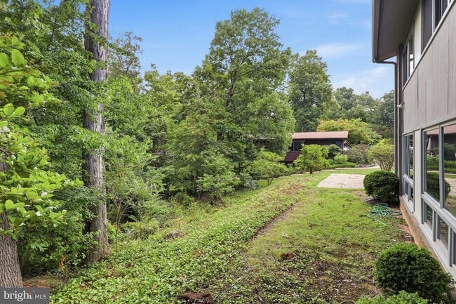 Building Photo - 8804 Mansion Farm Pl