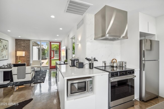 Building Photo - 4206 N 38th St