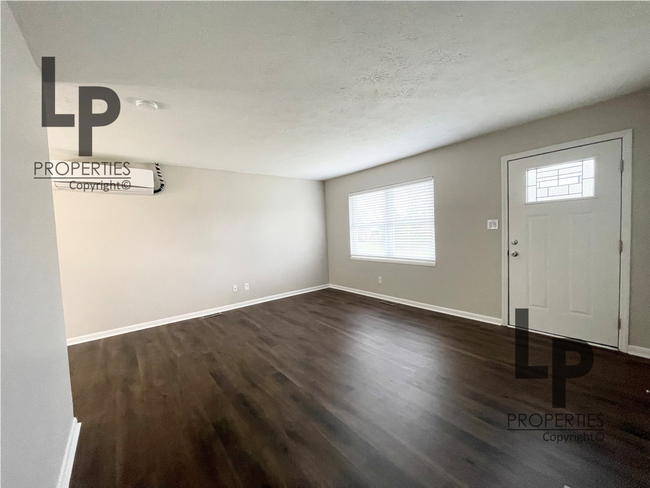Building Photo - 3479 Greenlawn Dr