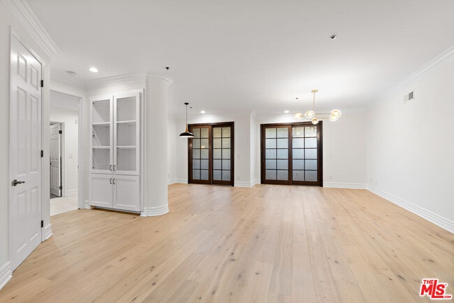 Building Photo - 850 Croft Ave