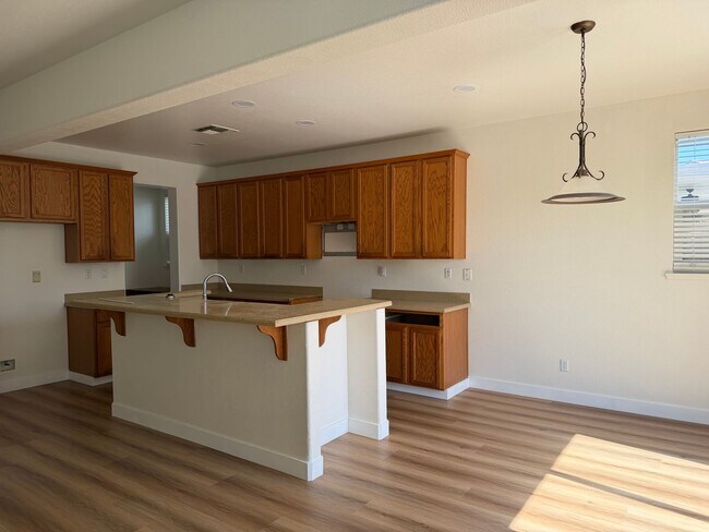 Building Photo - 8313 Dandelion Dr