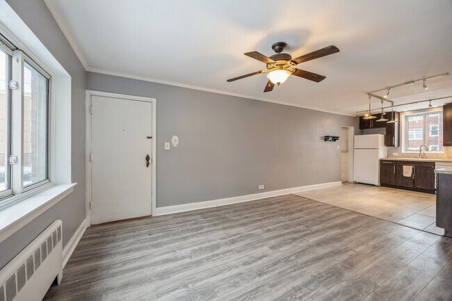 Building Photo - 1110 N Harlem Ave