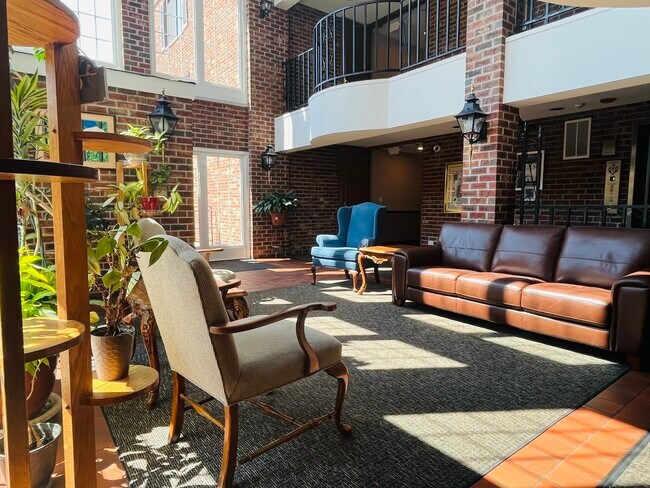 Building Photo - 520 Biesterfield Rd
