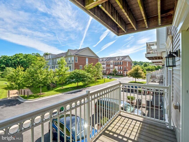 Building Photo - 304 Orchard Ridge Dr