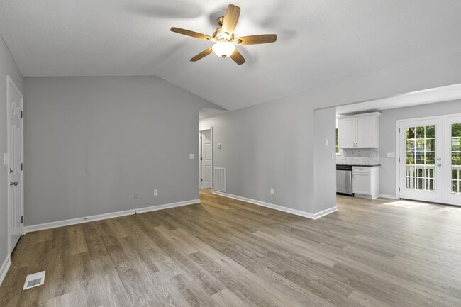 Building Photo - 814 N Gay St