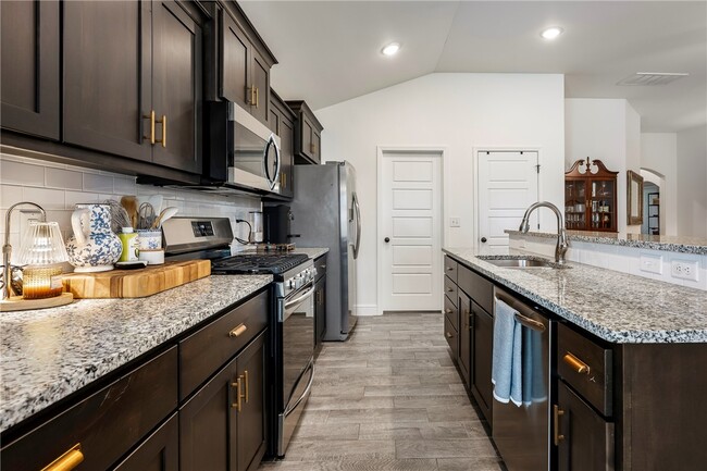 Building Photo - 2402 Armstrong Ln