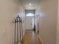 Building Photo - 8 Month Term Furnished Townhome In Hurricane