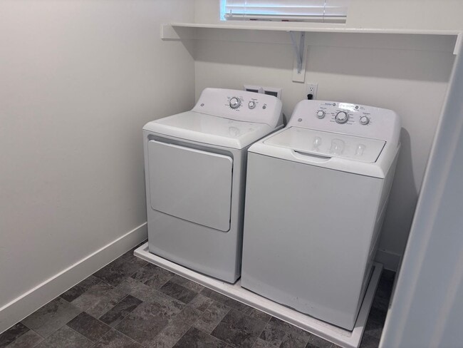 Building Photo - 4bd | 2.5 Bath | 2 Car Detached Desert Canyon Townhome Now Available